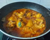 A picture of step 5 of Chicken Kosha.