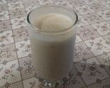 A picture of step 2 of Date milkshake.