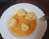 Foto del paso 2 de la receta: Coliflor rebozada con salchichas y mojo de pimiento