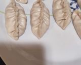 Foto del paso 2 de la receta: Gyozas de pollo y verduras marinadas con teriyaky