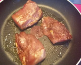 Foto del paso 4 de la receta: Solomillo de cerdo con salsa de naranja y puré de plátano
