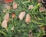 Foto langkah ke 3 dari resep Tumis Kangkung Ringan.