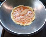 Foto langkah ke 5 dari resep Telur dadar maizena.