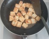 Gambar langkah 1 resipi Sweet & Spicy Sriracha Tofu.