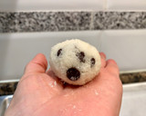 Foto del paso 8 de la receta: Galletitas blandas de coco y pepitas de chocolate