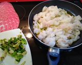 Foto del paso 3 de la receta Tortilla de bacalao y ajos tiernos