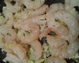 Foto del paso 1 de la receta: Gambas al curry verde