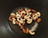 A picture of step 2 of Makhana ladoo.