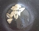 Foto del paso 2 de la receta: Salteado de Acelga con queso rallado y ajo