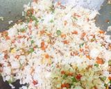 Foto langkah ke 5 dari resep Nasi Goreng Ceria.