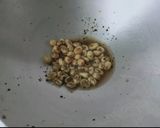 A picture of step 2 of Gond Ke Laddu.