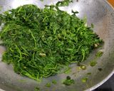 "हरभरा पाल्याची भाजी"(Harbhara Palyachi Bhaji Recipe In Marathi रेसिपी स्टेप 2 फोटो 