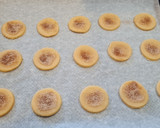 Foto del paso 6 de la receta: Galletas de canela rápidas y sin huevo