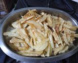 Foto del paso 1 de la receta: Papas fritas con mozzarella