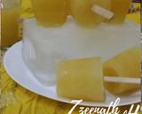 A picture of step 2 of Pineapple Lemonade Popsicles.