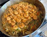 A picture of step 7 of Chicken & Shrimp Miki Bihon Guisado.