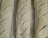 Foto del paso 2 de la receta: Barras de pan con jamón york, queso, beicon y lomo adobado 