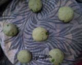 A picture of step 3 of Bajri-Methi Puri.