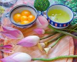 Hình bước làm 1 của món Trứng chiên Việt Nam