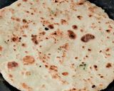 A picture of step 5 of Punjabi Aaloo paratha.