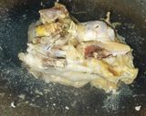 Foto langkah ke 1 dari resep Aromatic Chicken Bone With Baso (Sop Tulang Ayam Rempah dengan Baso).