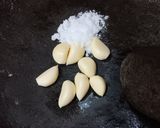 Foto langkah ke 1 dari resep Kacang Bawang Tanpa Santan.