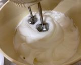 A picture of step 2 of Cookpad White Roll Cake.