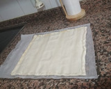 Foto del paso 1 de la receta: Pizza marinera en masa de hojaldre