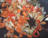 Foto del paso 11 de la receta: Solomillo Wellington Chikitiki con salsa de orejones y pasas