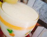 A picture of step 4 of Apricot and banana shake.