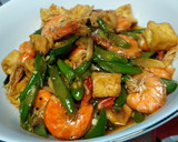 Foto langkah ke 4 dari resep Udang Buncis Tahu Tumis Lada Hitam.