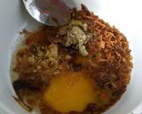 Foto langkah ke 2 dari resep Omelet Mie.