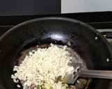 A picture of step 5 of Kanda Poha.