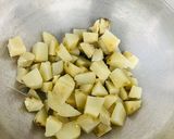 A picture of step 3 of Fried Sweet Potato🍠🍠.
