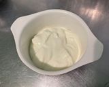 Une image de l'étape 6 de Fromage blanc aux mirabelles, prunes et vanille.