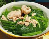 Hình bước làm 3 của món Canh cải bó xôi nấu thịt và chả cá