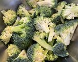 A picture of step 1 of Air fryer Broccoli.