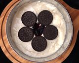 Hình bước làm 8 của món Chessecake Oreo mứt dâu tằm