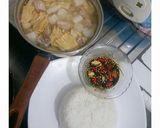 Foto langkah ke 3 dari resep ☡Non Halal☡ Sop Lobak Daging Babi kembang tahu Enak & Sehat.