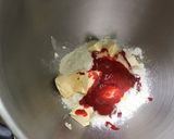 Une image de l'étape 4 de Pâte brisée rose à la fraise, épeautre et lait concentré.
