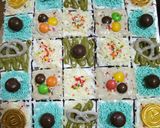 Foto langkah ke 7 dari resep Brownies Potong Hias.