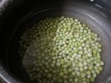 वांग्याचे भरीत सुक्का गोलमा टाकून (Vangyache Bharit Sukka Golma Recipe In Marathi)