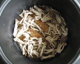 A picture of step 3 of Kippers & Shimeji Takikomi Gohan.