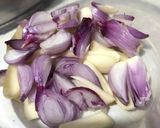 Foto langkah ke 2 dari resep Tumis Kulit Belimbing Wuluh ala Mama.