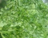 A picture of step 1 of Dal palak.