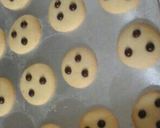 Foto langkah ke 8 dari resep Chocochip cookies vanilla irit telur.