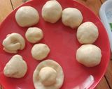 Gambar langkah 2 resipi Karipap Pusing (Ada Tepung Beras).