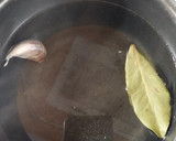 Foto del paso 3 de la receta: Macarrones de lentejas con salsa de puerro, berenjena y anchoas