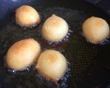 Hình bước làm 3 của món Quarkbällchen