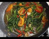 Foto langkah ke 6 dari resep Eps.5 Cah Kangkung Saos Tiram.